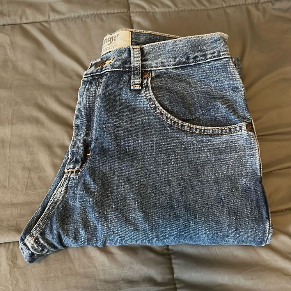 Wrangler Authentics Medium Wash Jean Size 30x30 NWT